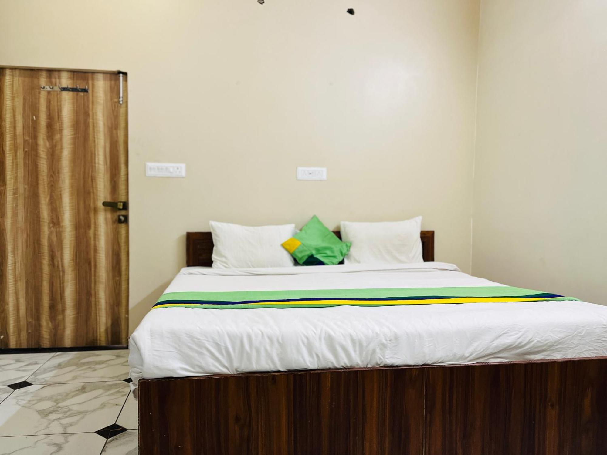 Hotel Premium Grand Fully Air Condition And Spacious Room Top Rated And Most Luxury Hotel Near Taj Mahal 阿格拉 外观 照片