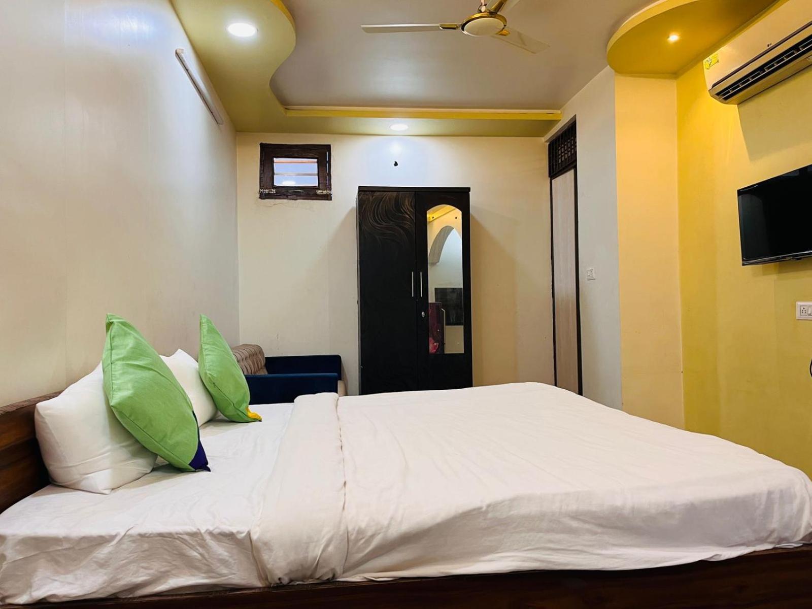 Hotel Premium Grand Fully Air Condition And Spacious Room Top Rated And Most Luxury Hotel Near Taj Mahal 阿格拉 外观 照片